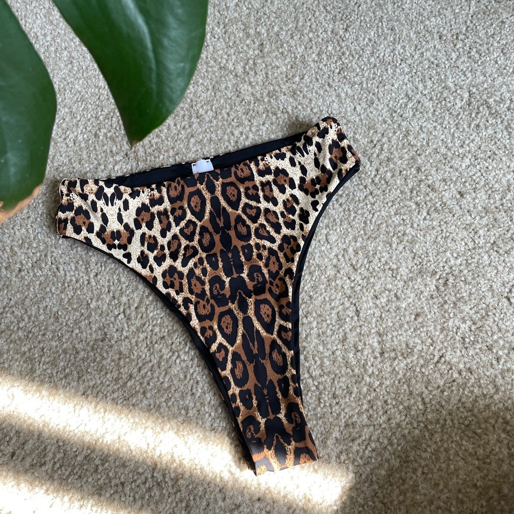 437 leopard Aubrey bottoms